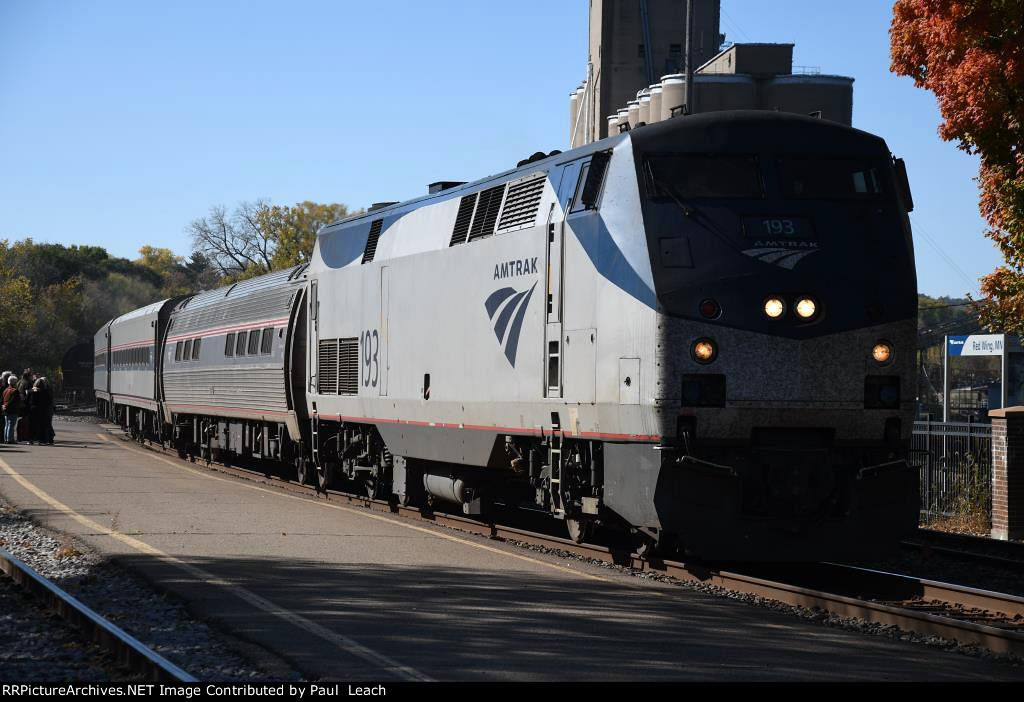 Eastbound "Borealis" comes into the station